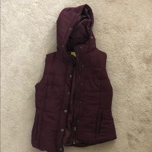 Aeropostale vest